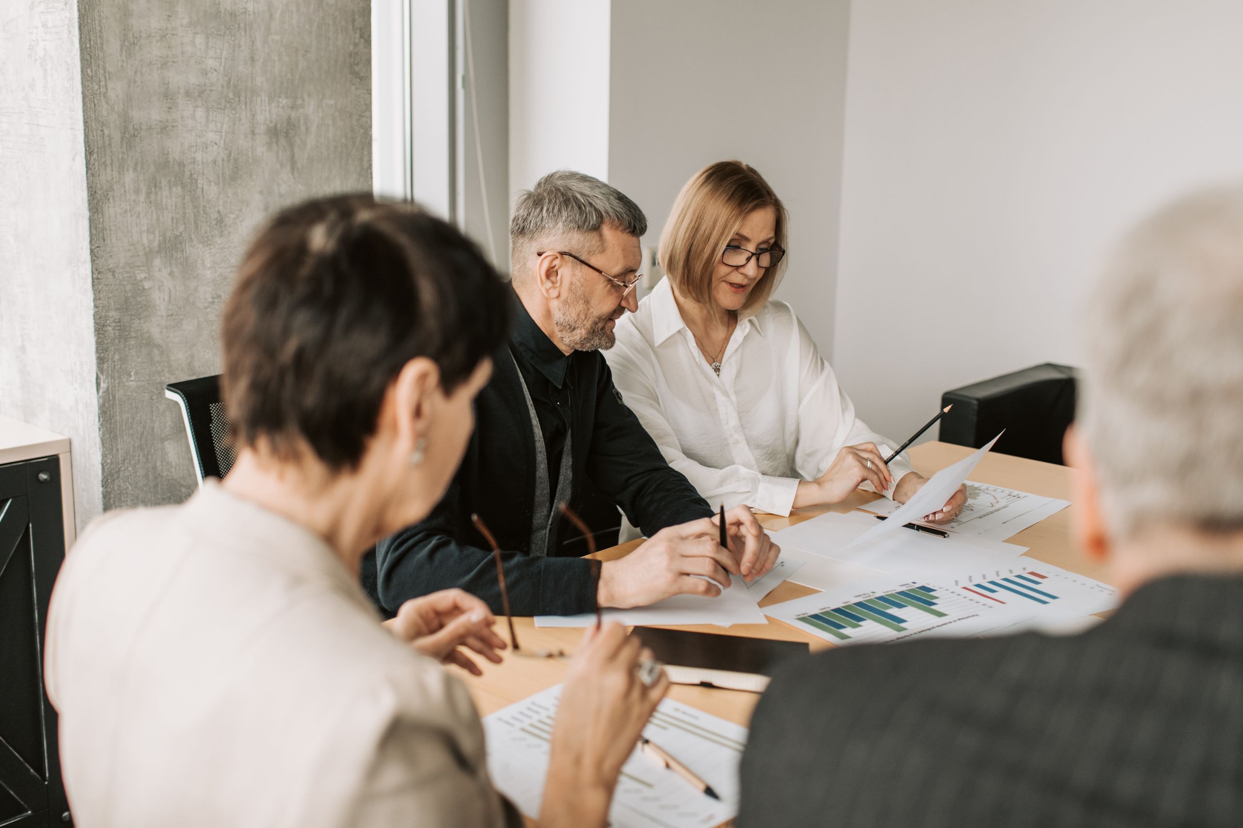 Réunion de professionnels pour mise en conformité ESSMS